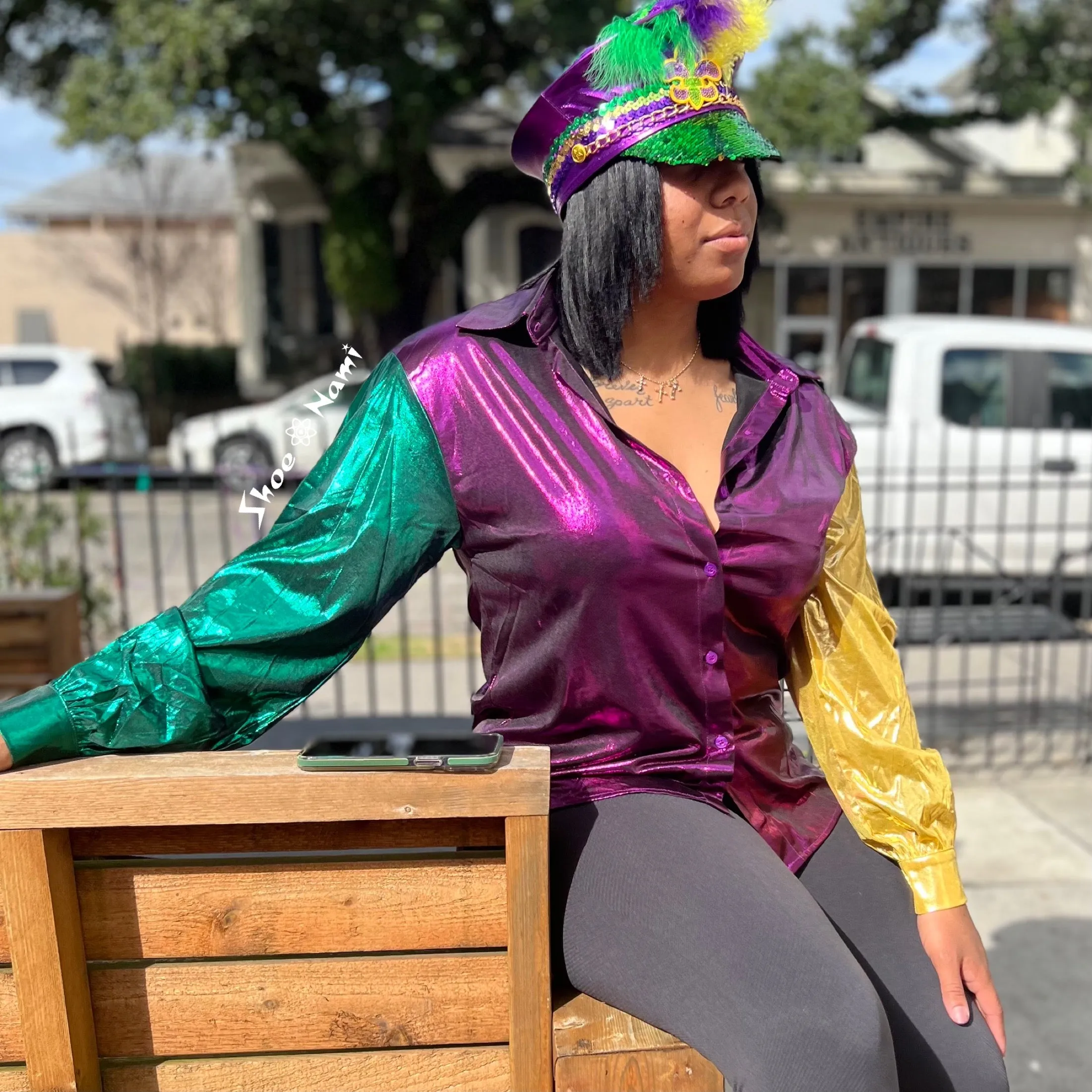 BUTTON DOWN MARDI GRAS TOP